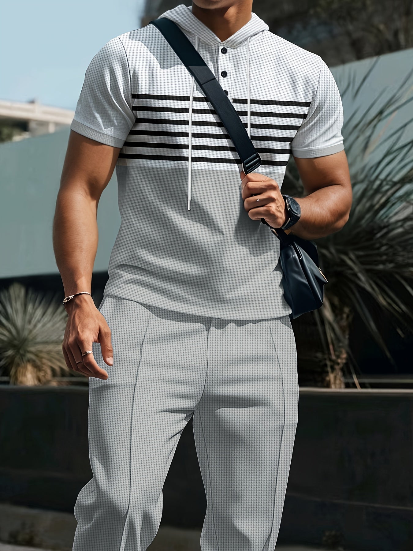 Men'S Summer Casual Sportswear Set, Striped Patchwork Short Sleeve, Polyester Material, Suitable for Leisure and Sports Outings, Fashionable and Trendy, with Drawstring Belt and Pockets, Ideal for Summer Activities, Hooded Sh
