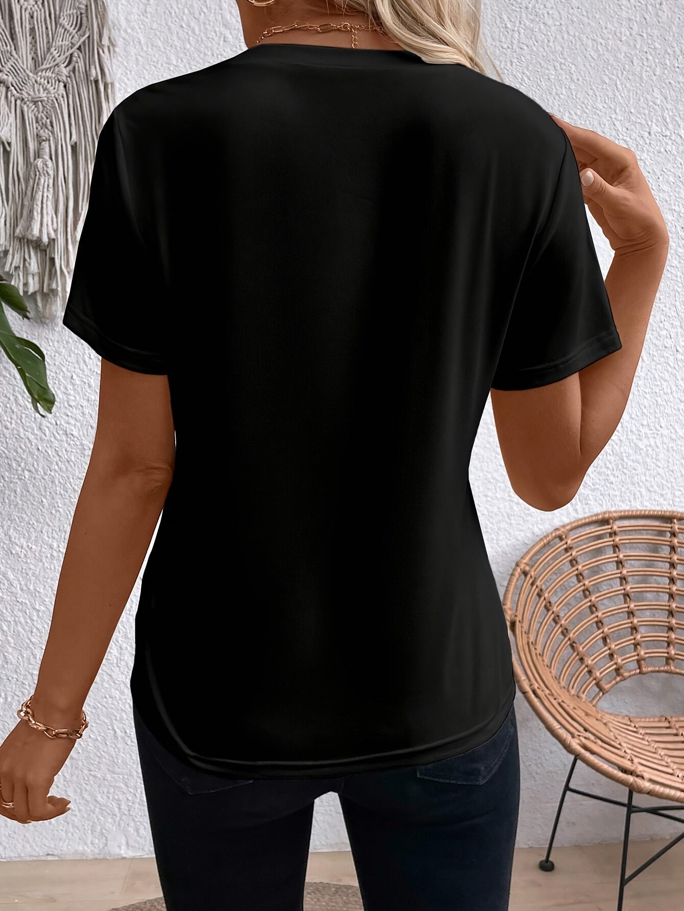 Women's Elegant Light Grey Short Sleeve Round Neck T-Shirt - Soft Medium-Stretch Fabric, Machine Washable, Versatile All-Season Casual Top, Casual Attire, Sophisticated Style, Comfortable Fit