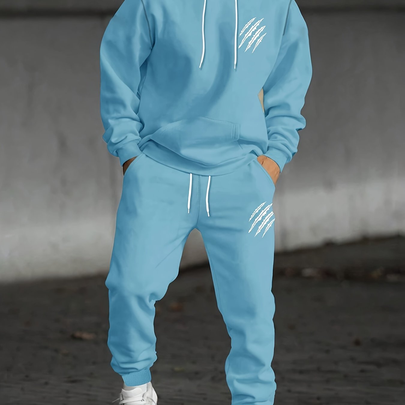 Men's Printed Hoodie and Drawstring Waist Sweatpants Two-Piece Set