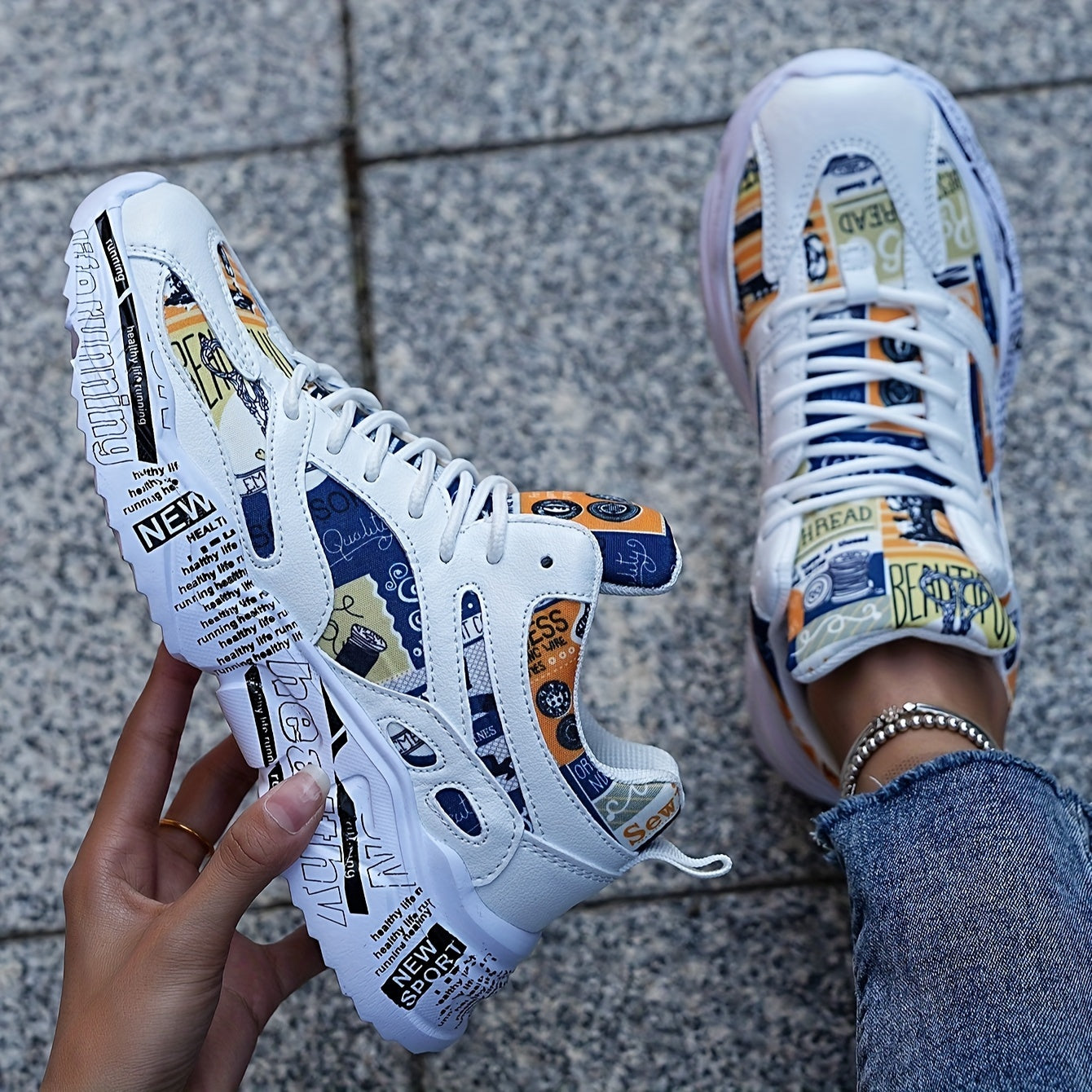 Men'S Women'S Graffiti Couple Sneakers, All-Season Lightweight Cushioned Running Shoes, Stability Pronation, Cartoon Pattern, MD Sole, EVA Insole, Polyurethane Upper, Fabric Lining