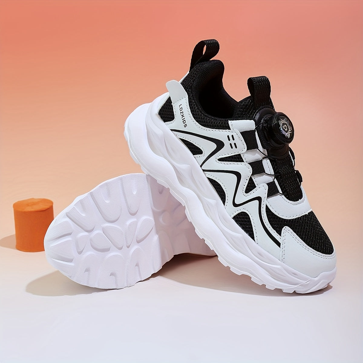 Boys' Fashion Outdoor Sports Shoes with Striped Design Suitable for Parties, Medium and Large Sizes