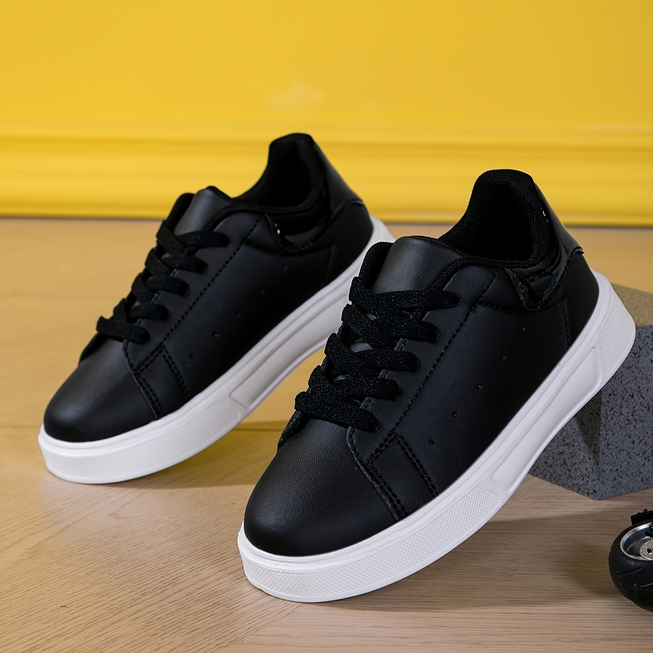 Casual Comfortable Lace Up Sneakers For Boys, Breathable Non-slip Skateboard Shoes For All Seasons