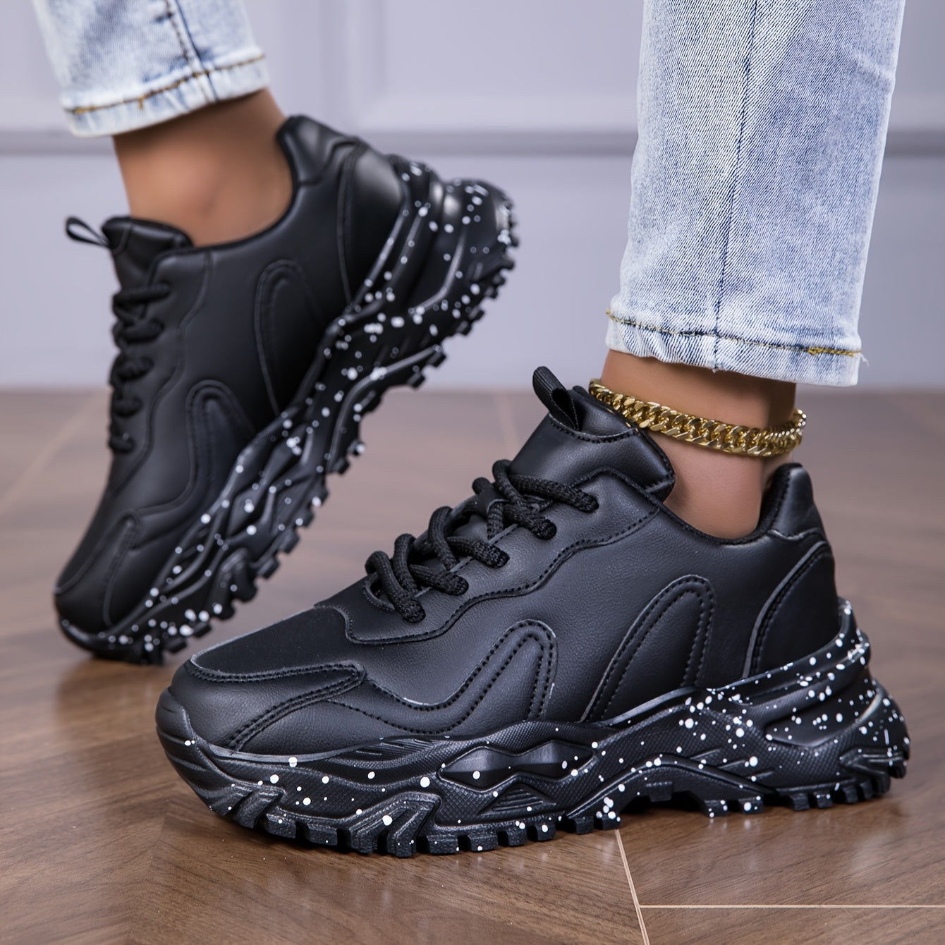 Women's Black Chunky Sneakers - Anti-Slip, Durable Casual Dad Shoes with Glossy Finish Star Pattern, Lace-Up Low Tops for All Seasons, Allseason Sneakers Chunky Sole Sneakers Comfortable Fabric Lining