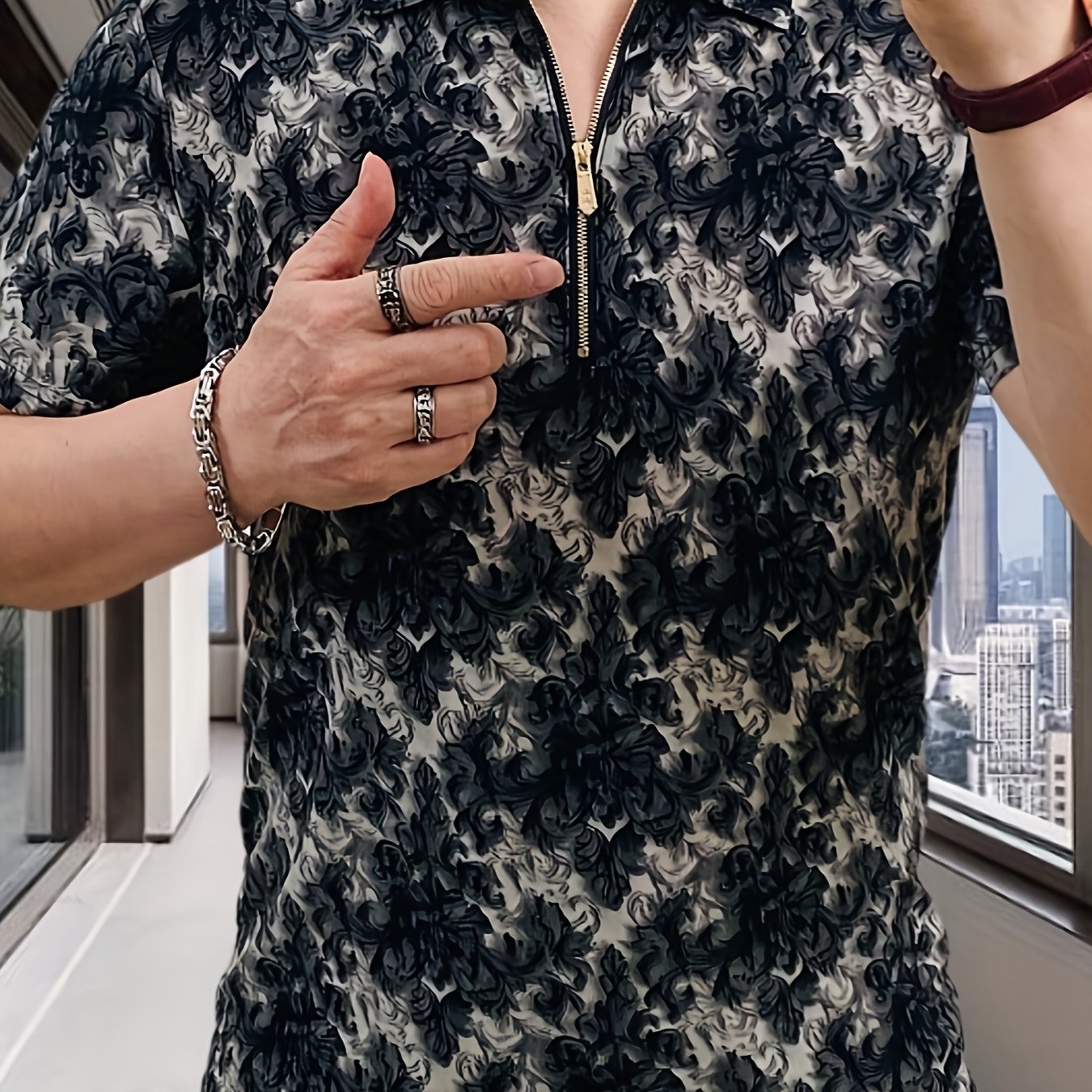 Men's Short Sleeve Shirt with Zipper Front - Black White Floral Print Summer Casual T-Shirt, Breathable Stand Collar, Regular Fit for Casual Attire, Easy Care Fabric