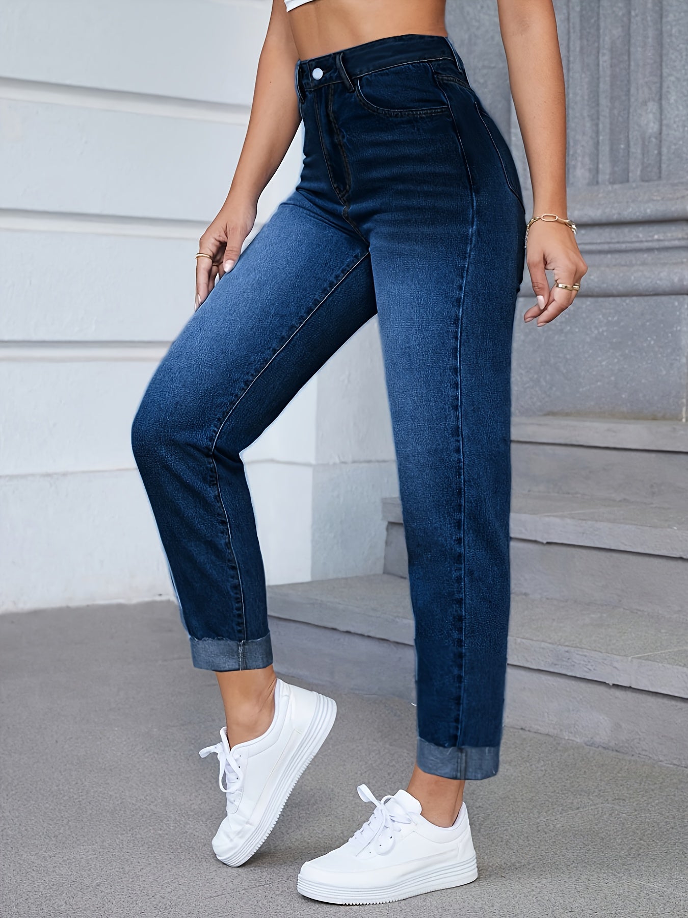 Women's Casual Cropped Rolled Toe Denim Mom Jeans
