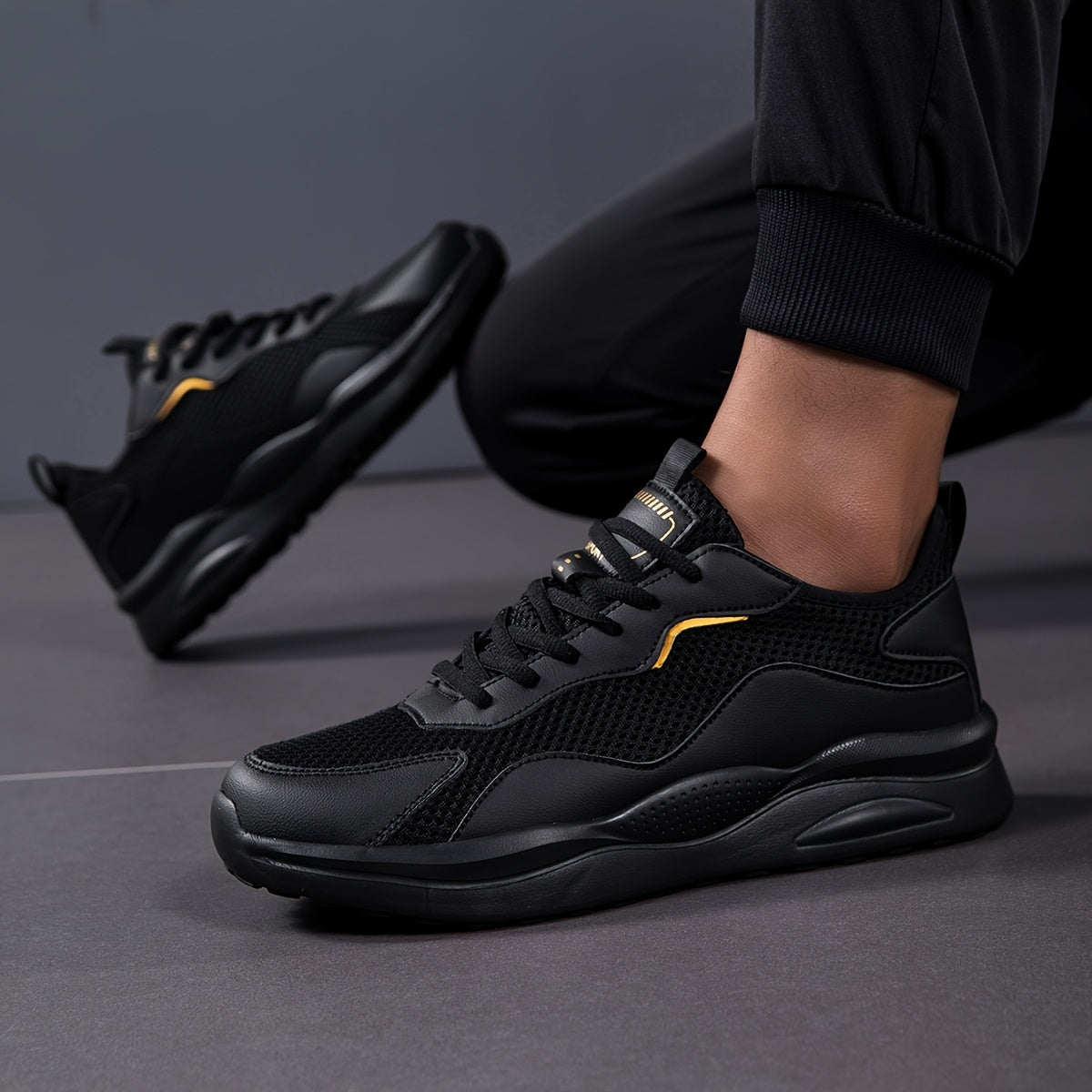 Men's 2025 New Summer Breathable Running Shoes - Lightweight Cushioned Sneakers with Golden Accents, Low-Top Black Casual Shoes for Gym, Walking Daily Wear, All-Season Comfort, Sleek Sporty Design, Durable Traction Footwear