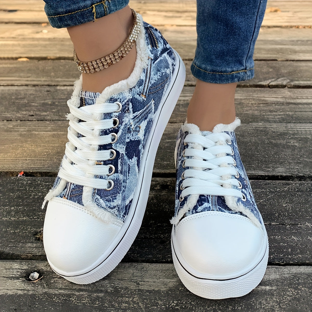 Women's Cartoon Print Sneakers, Lace Up Lightweight Soft Sole Skate Shoes, Low-top Walking Comfy Shoes plus size