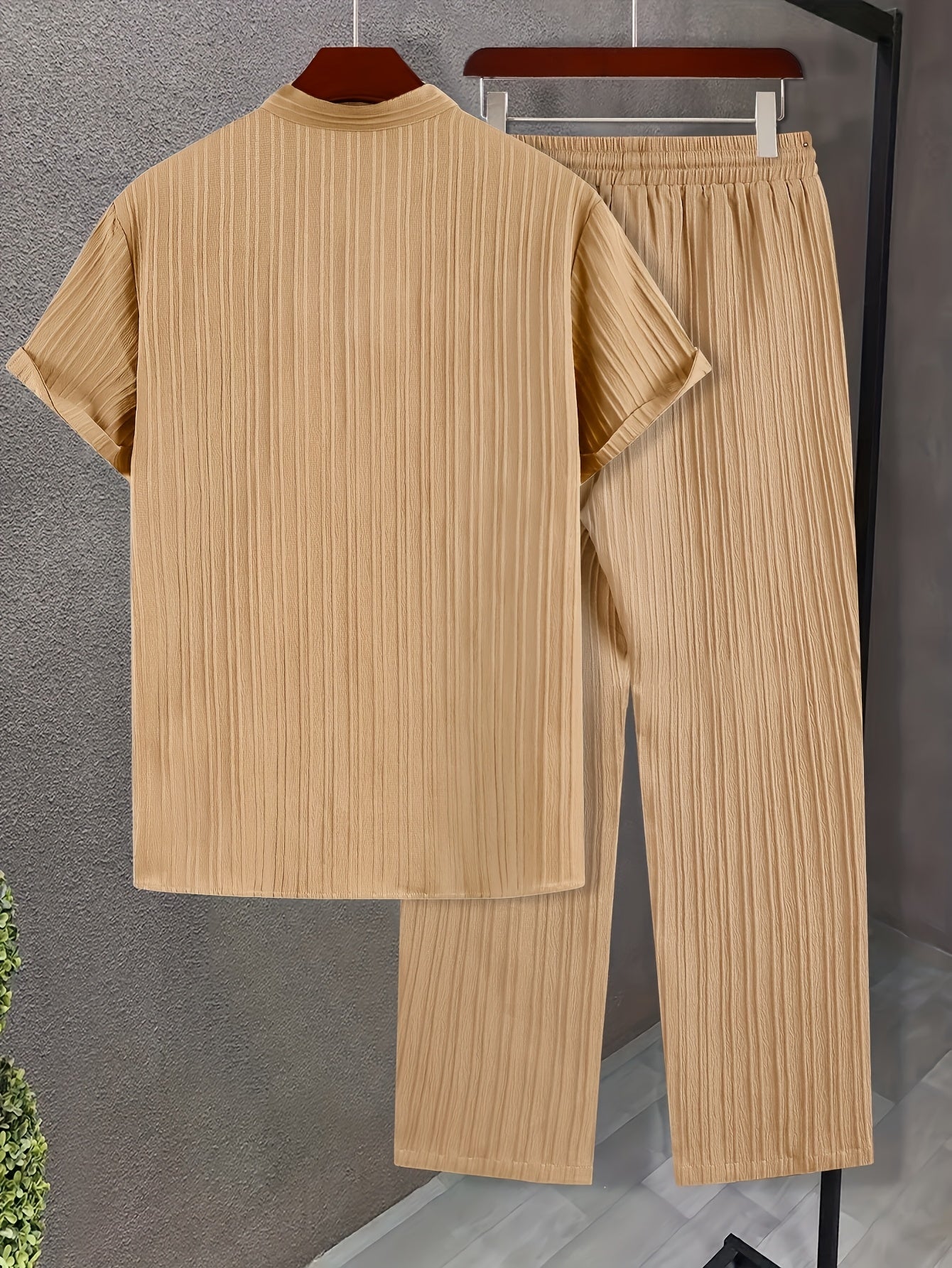 Men's New Trendy Textured Wave Stripe Short Sleeve Long Pants Casual Suit