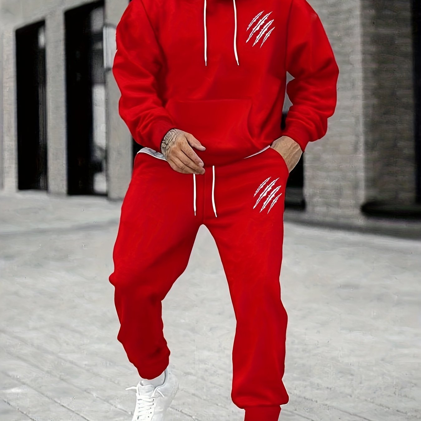 Men's Printed Hoodie and Drawstring Waist Sweatpants Two-Piece Set
