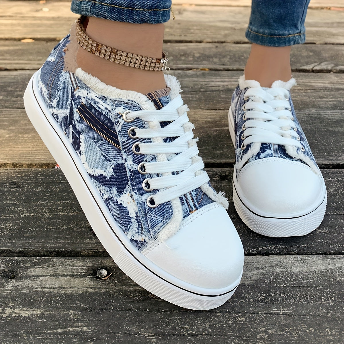 Women's Cartoon Print Sneakers, Lace Up Lightweight Soft Sole Skate Shoes, Low-top Walking Comfy Shoes plus size