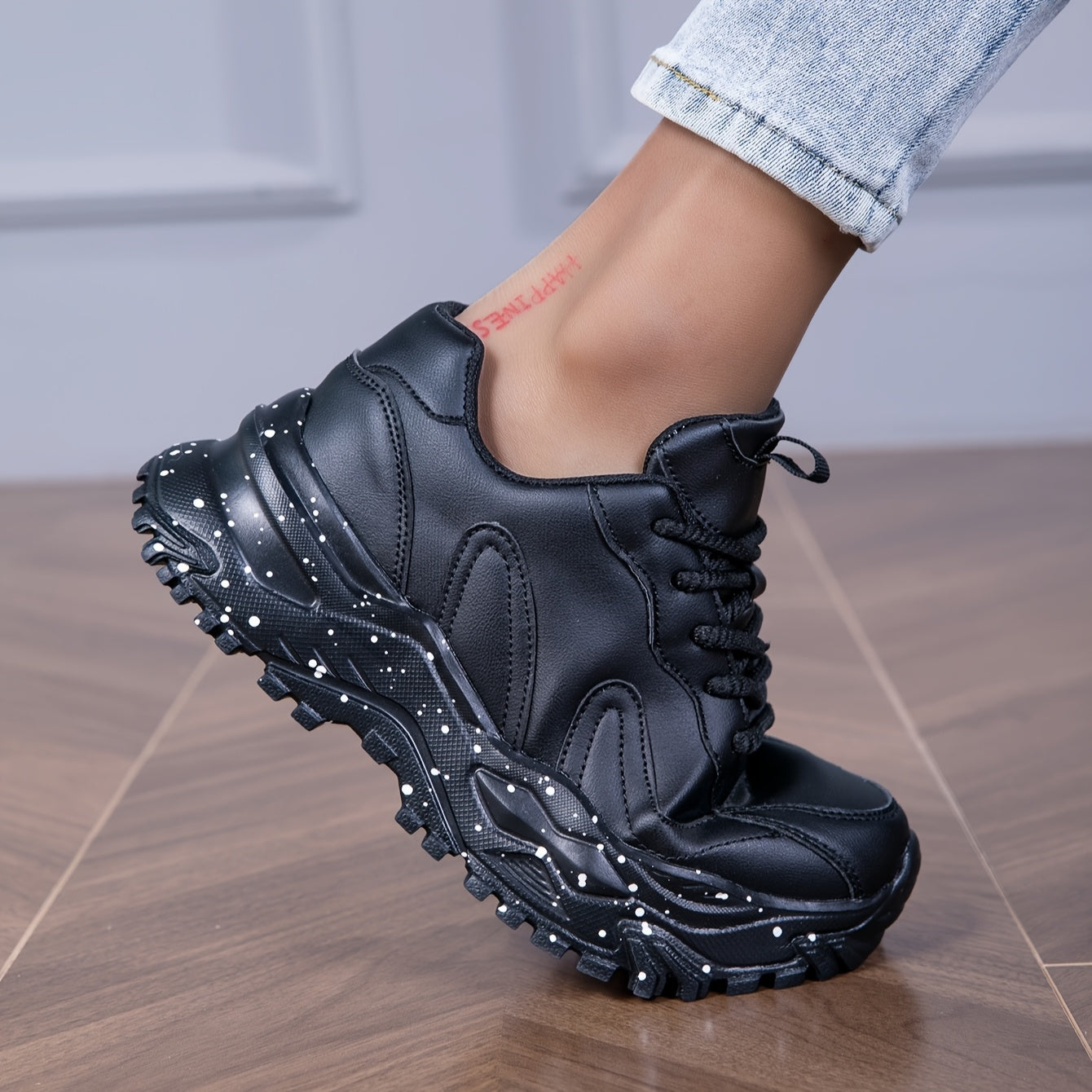 Women's Black Chunky Sneakers - Anti-Slip, Durable Casual Dad Shoes with Glossy Finish Star Pattern, Lace-Up Low Tops for All Seasons, Allseason Sneakers Chunky Sole Sneakers Comfortable Fabric Lining