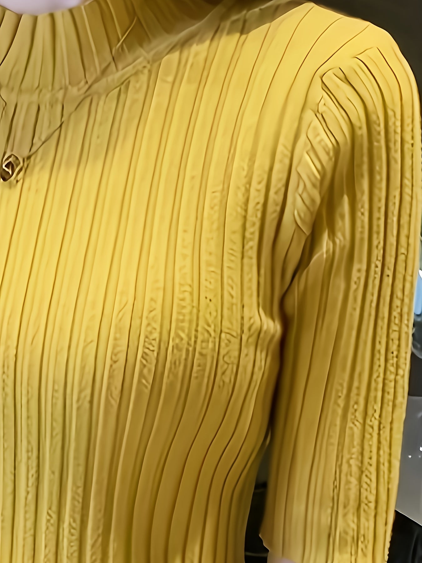 Women's Elegant Solid Color Ribbed Pullover Top - Short Sleeve Regular Fit Machine-Washable All-Season Versatile Blouse for Casual & Formal Wear