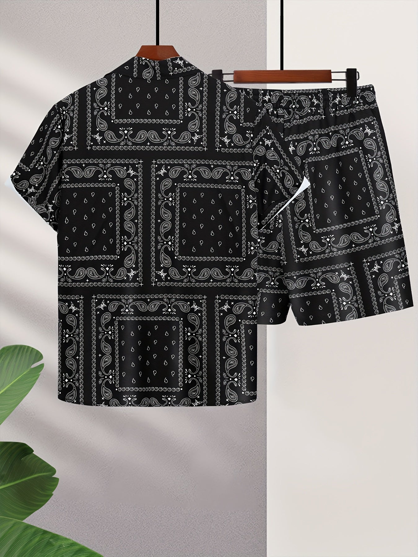 Men's Paisley Print Short Sleeve Shorts Single Button Shirt Suit with Elastic Cord and Pockets