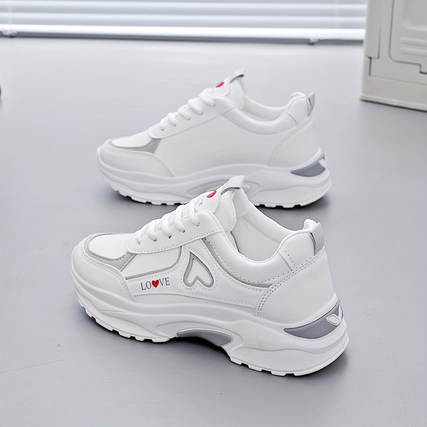 2025 Women's White Black Casual Running Shoes with Red Heart Accent - Breathable Mesh Synthetic Cover Low-Top Sneakers, Round Toe Design, TPU Sole for Gym, Walking, Outdoor Activities, Stylish Fitness Footwear