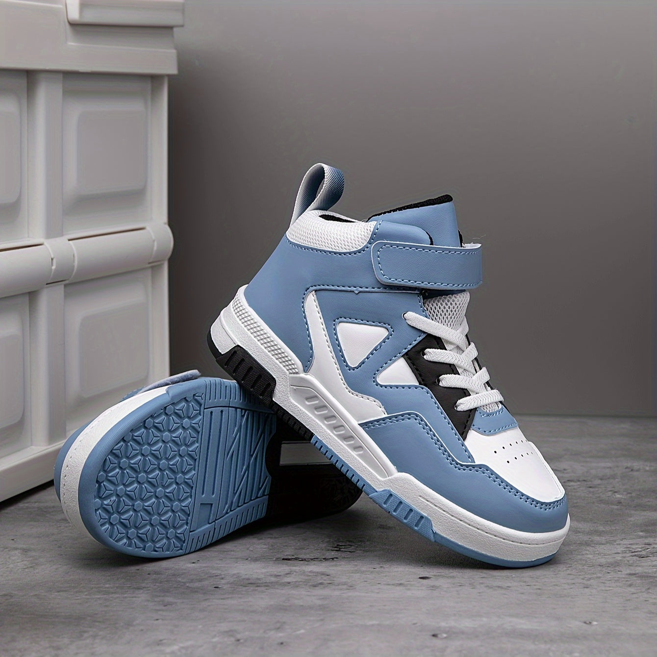 Youngsters' High-Top Sneakers with Hook-and-loop Fastener Closure - Vintage Geometric Print, Breathable & Non-Slip for Boys and Girls - Perfect for Running & Casual Wear
