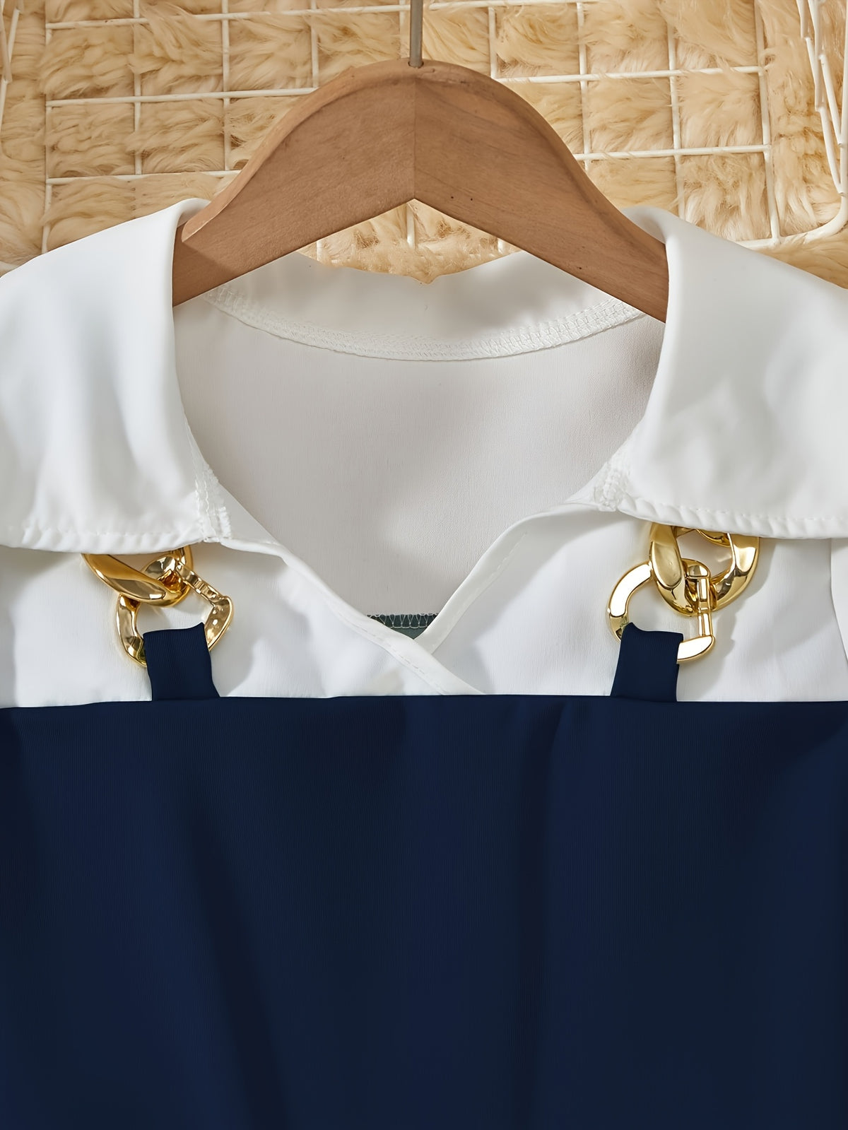 Girls' Casual Short-Sleeve Dress with Golden Chain Accent