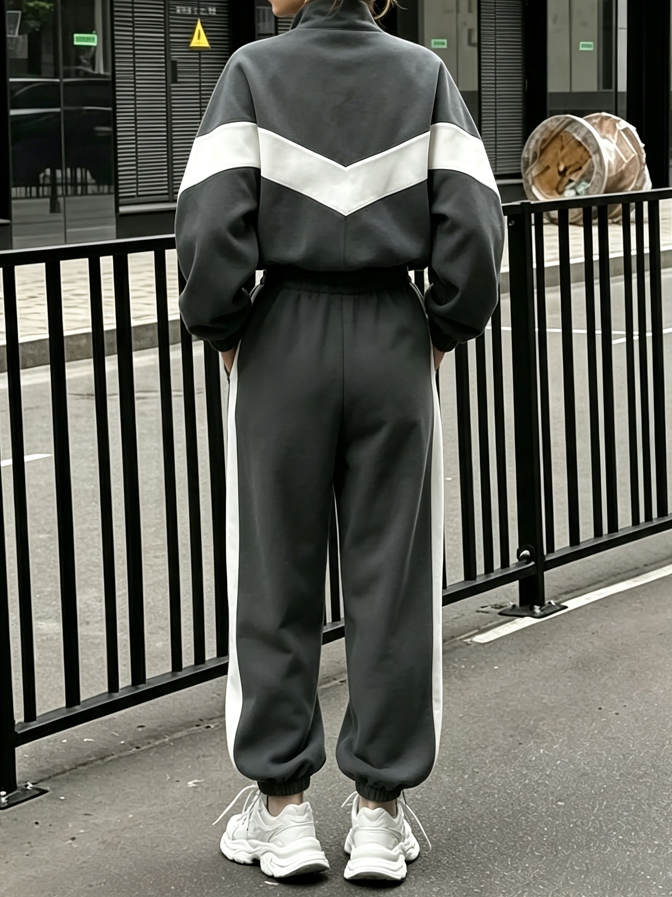 Women’s Fall/Winter Color Block Zipper Jacket and Joggers Set