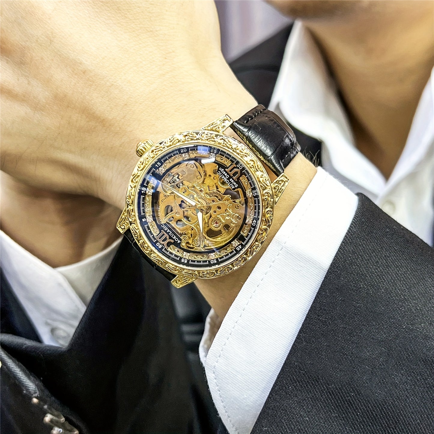 Vintage Hollow Carved Automatic Mechanical Men'S Watch, Fashionable Luxury Men'S Watch, High-end Thickened Mechanical Style Hip-Hop Party Wristwatch, Without Battery