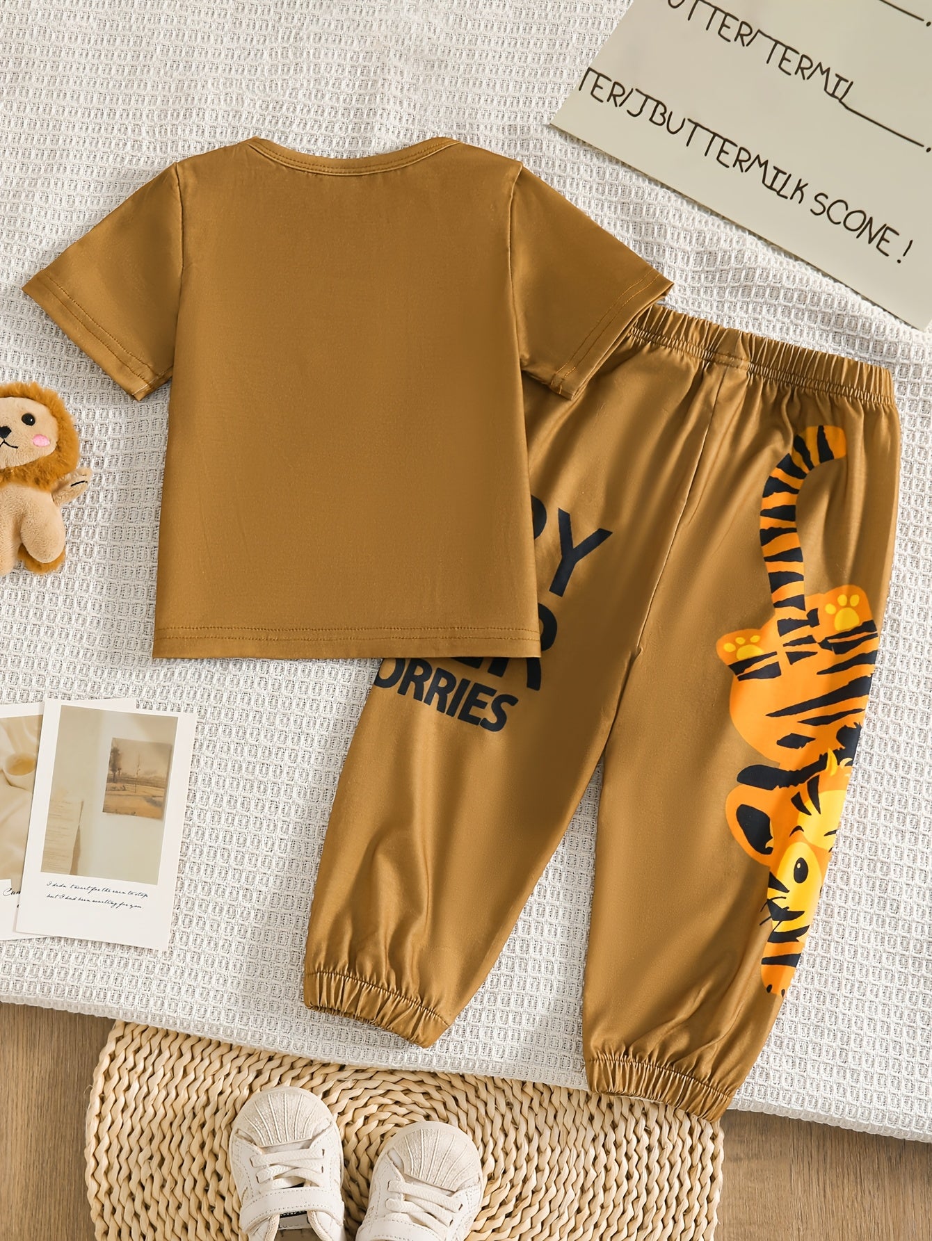 Boys' Summer Cartoon Lion Casual T-Shirt & Pants Set