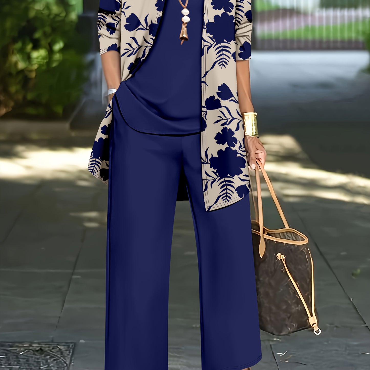 Plus Size, A three-piece set of Women's plus-size elegant floral print top and solid-color vest pants
