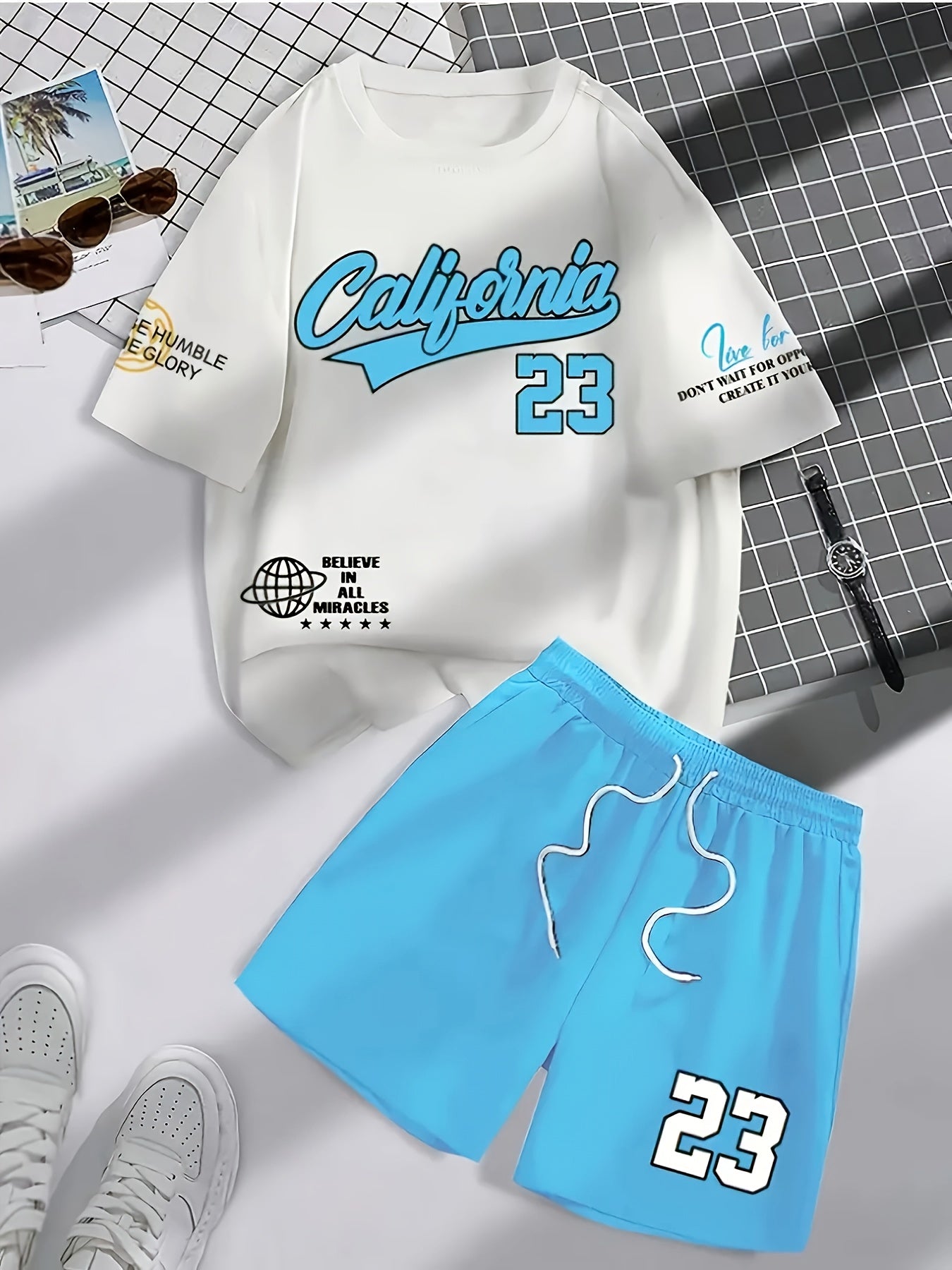 A Men's casual tracksuit - polyester crew neck T-shirt and shorts, regular cut, knitted fabric, summer casual, comfortable and stylish 3D digital print
