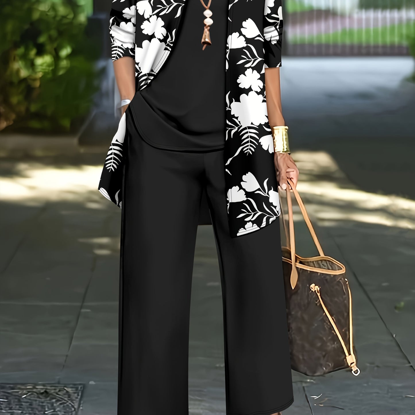 Plus Size, A three-piece set of Women's plus-size elegant floral print top and solid-color vest pants