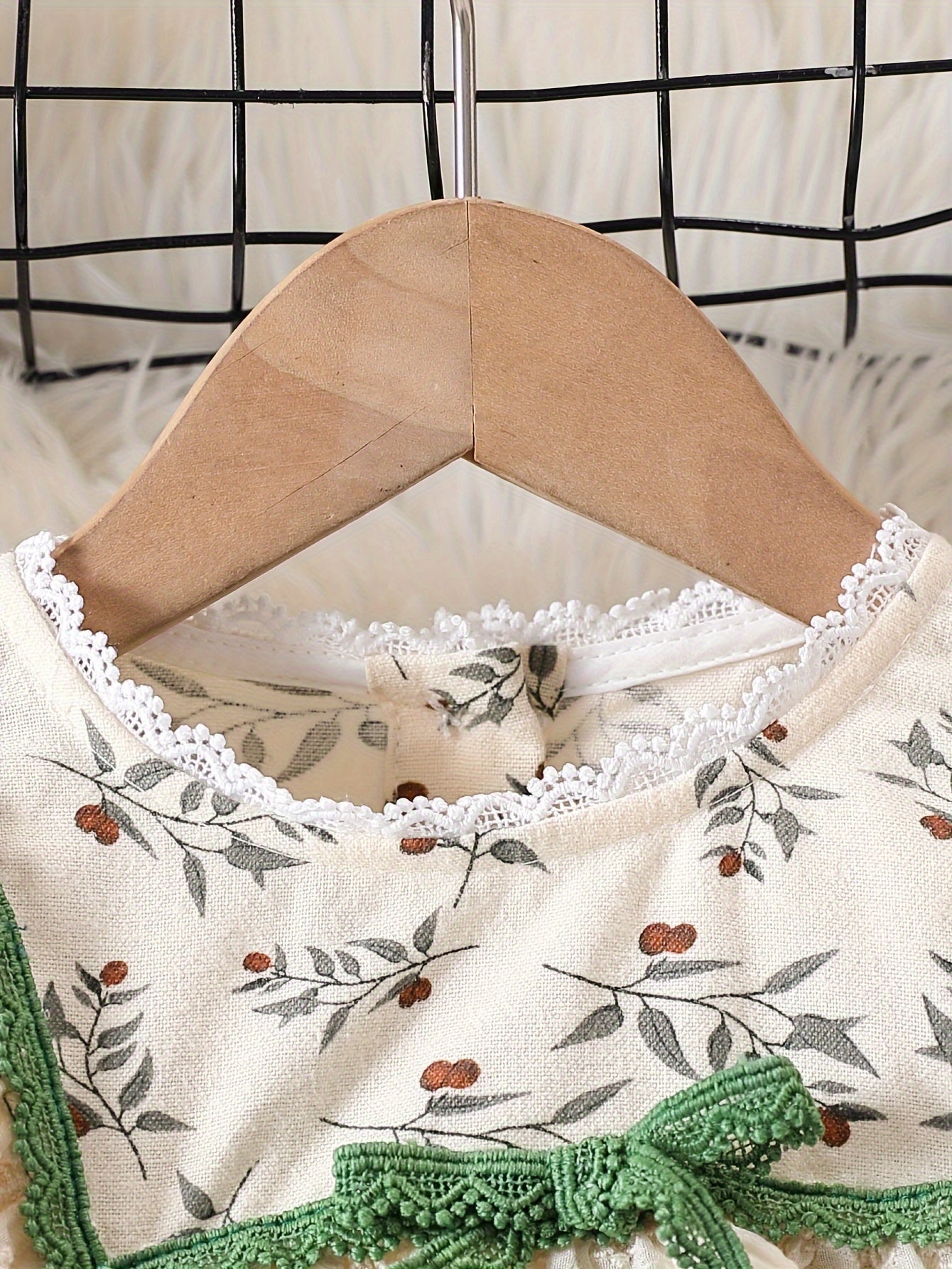 Girls' Retro Floral Cotton Dress with Bow Collar for Spring Fall