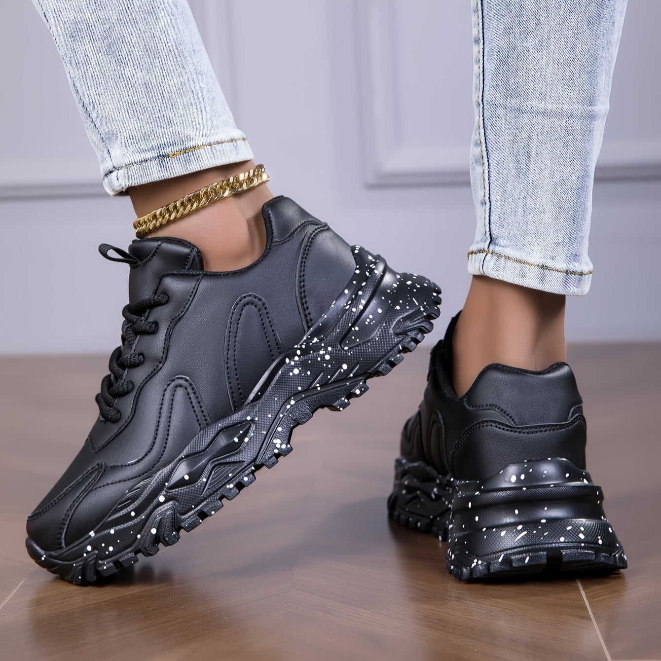 Women's Black Chunky Sneakers - Anti-Slip, Durable Casual Dad Shoes with Glossy Finish Star Pattern, Lace-Up Low Tops for All Seasons, Allseason Sneakers Chunky Sole Sneakers Comfortable Fabric Lining