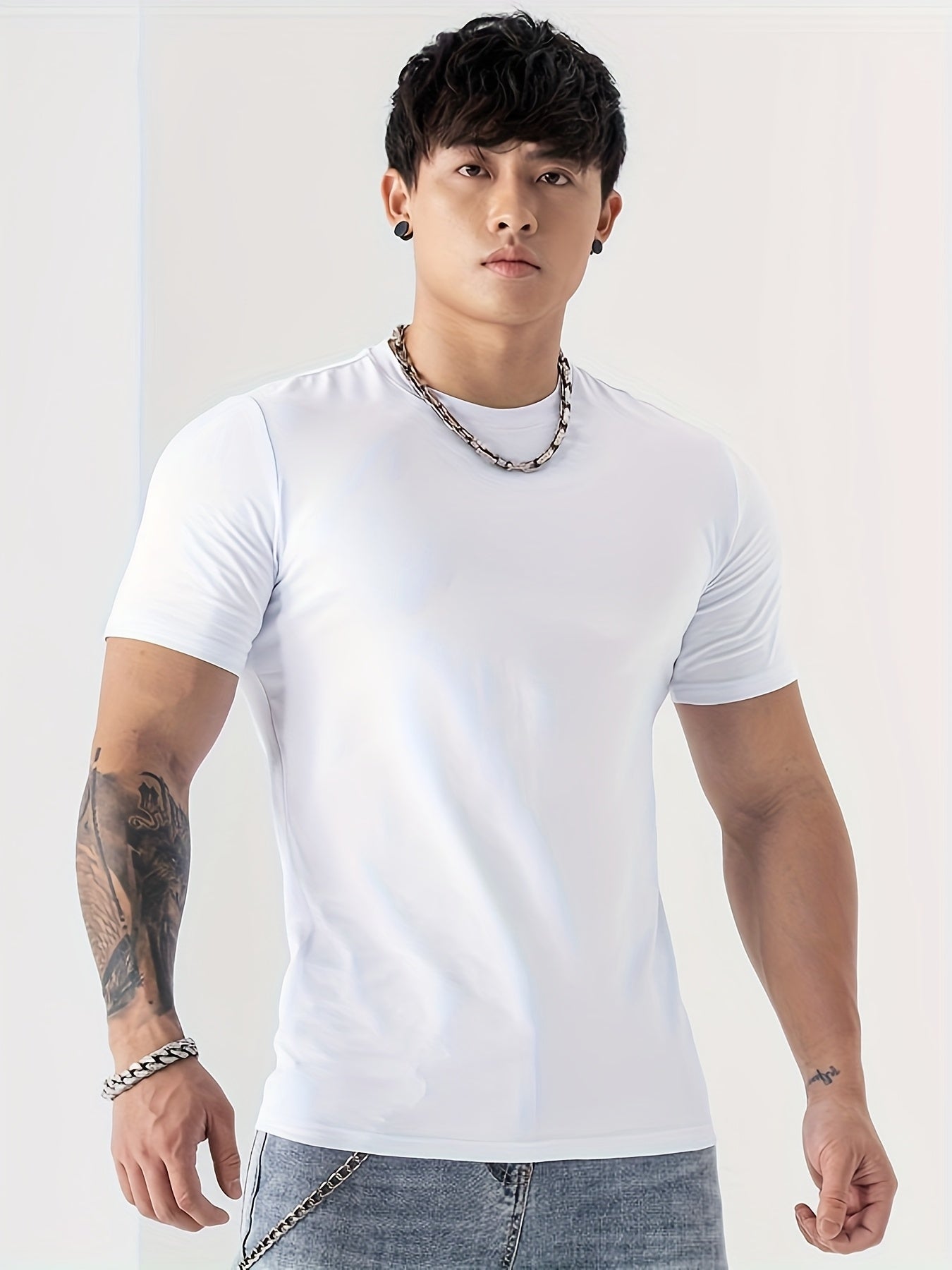 Men's Summer Athletic T-Shirt - Moisture-Wicking Stretch Fabric Slim Fit Round Neck Short Sleeve Tee for Gym, Running, Training - Solid Color Black, Gym Apparel Machine Washable Top, Gym Shirts