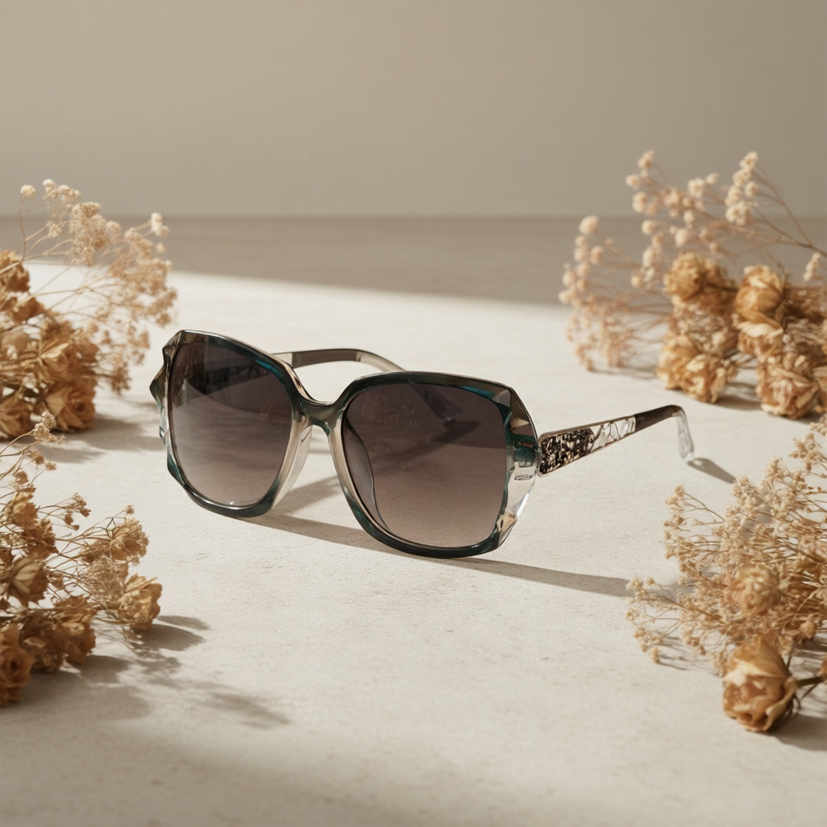 Elegant Women’s Butterfly Polarized Sunglasses UV400 PC Frame