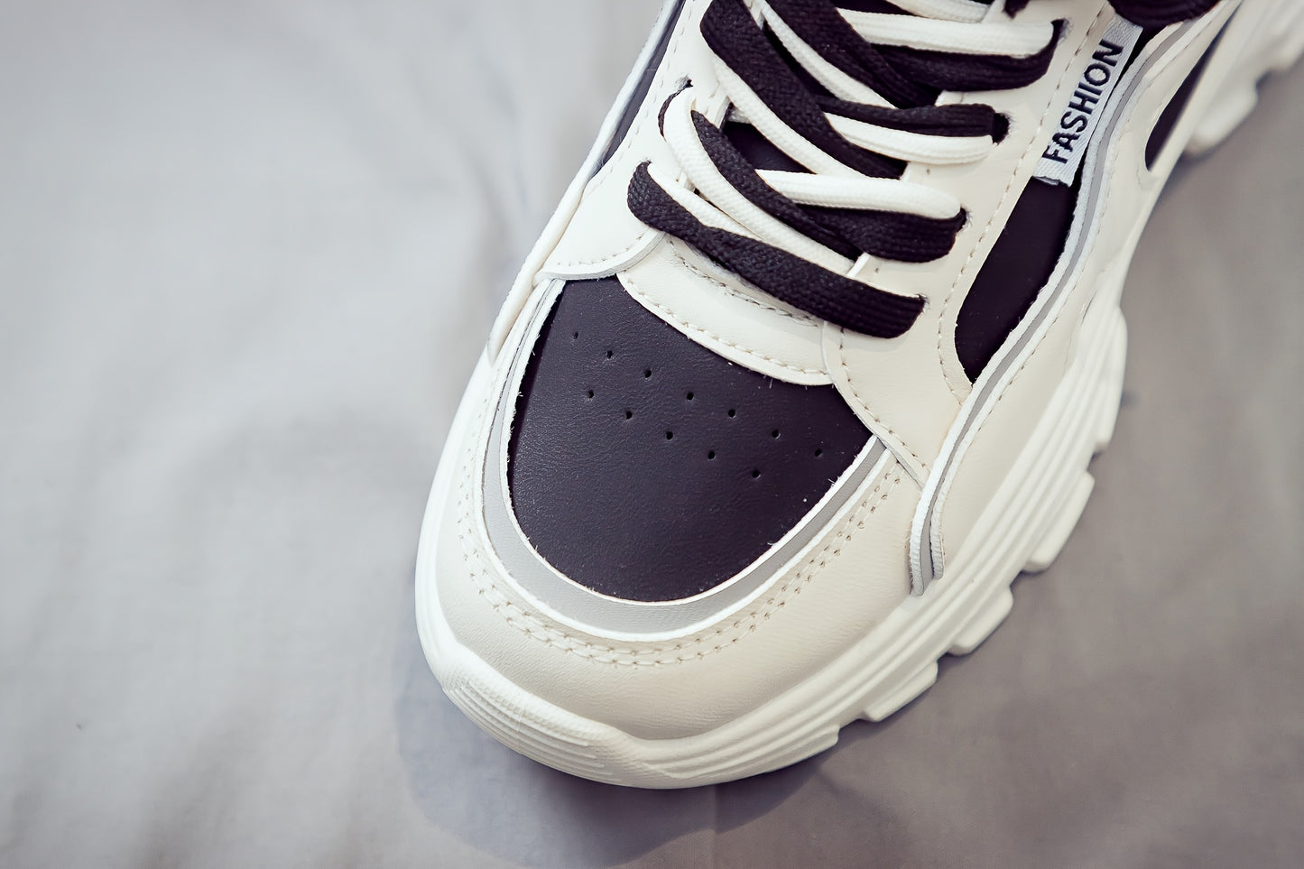 Women's Trendy Chunky Sneakers - Breathable Lace-Up Dad Shoes with Thick PVC Sole, White Beige Two-Tone Design, Versatile Low-Top Style for Casual Attire