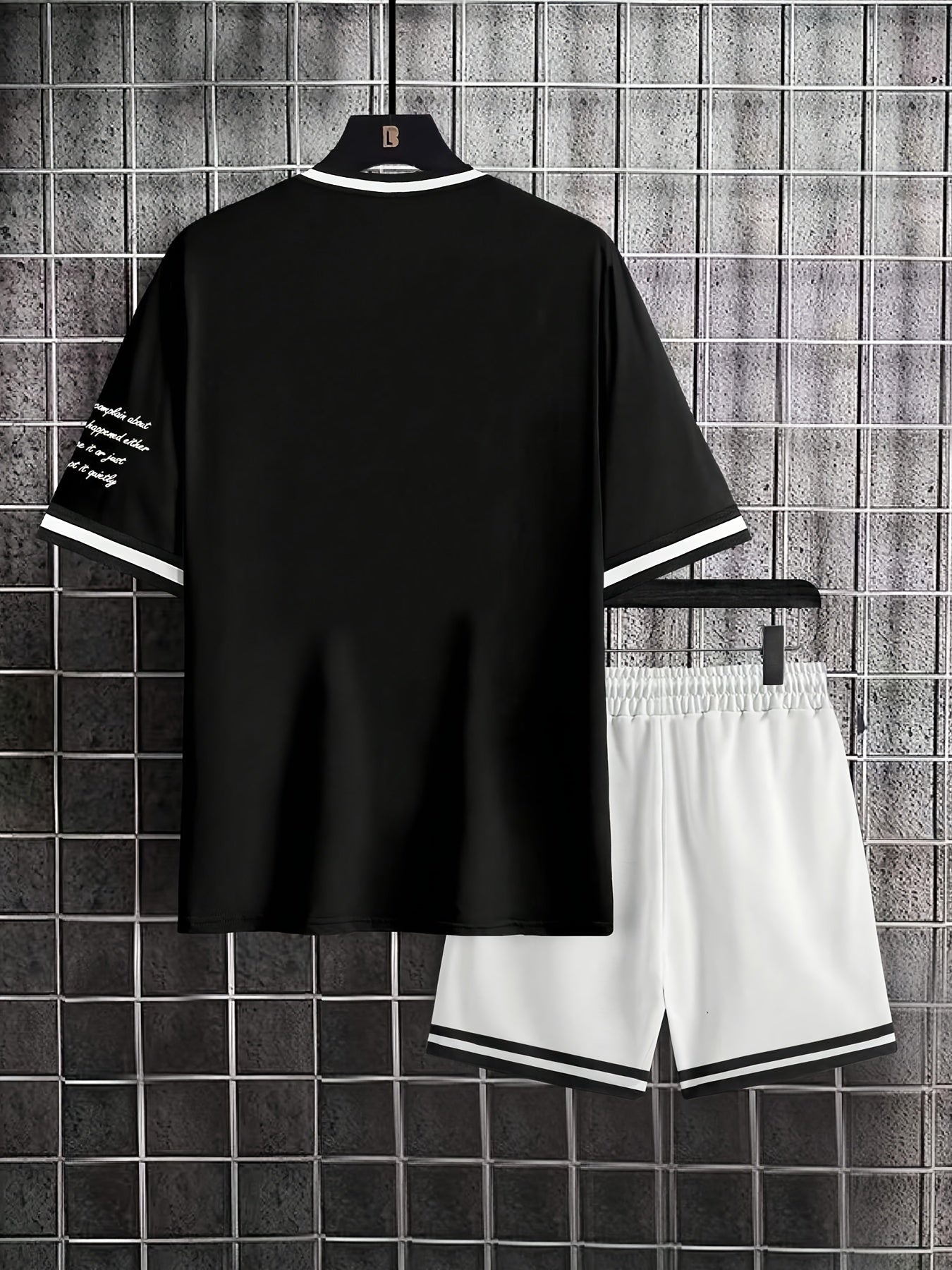 Men's Outfit, Chicago Graphic Print Casual Crew Neck Short Sleeve T-Shirt & Shorts 2-piece Set For Summer Outdoor Activities