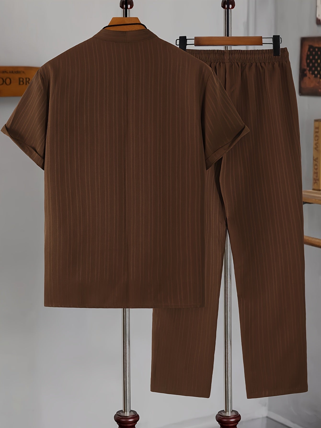 Men's New Trendy Textured Wave Stripe Short Sleeve Long Pants Casual Suit