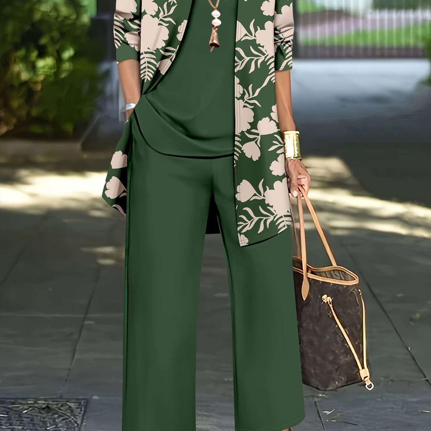 Plus Size, A three-piece set of Women's plus-size elegant floral print top and solid-color vest pants