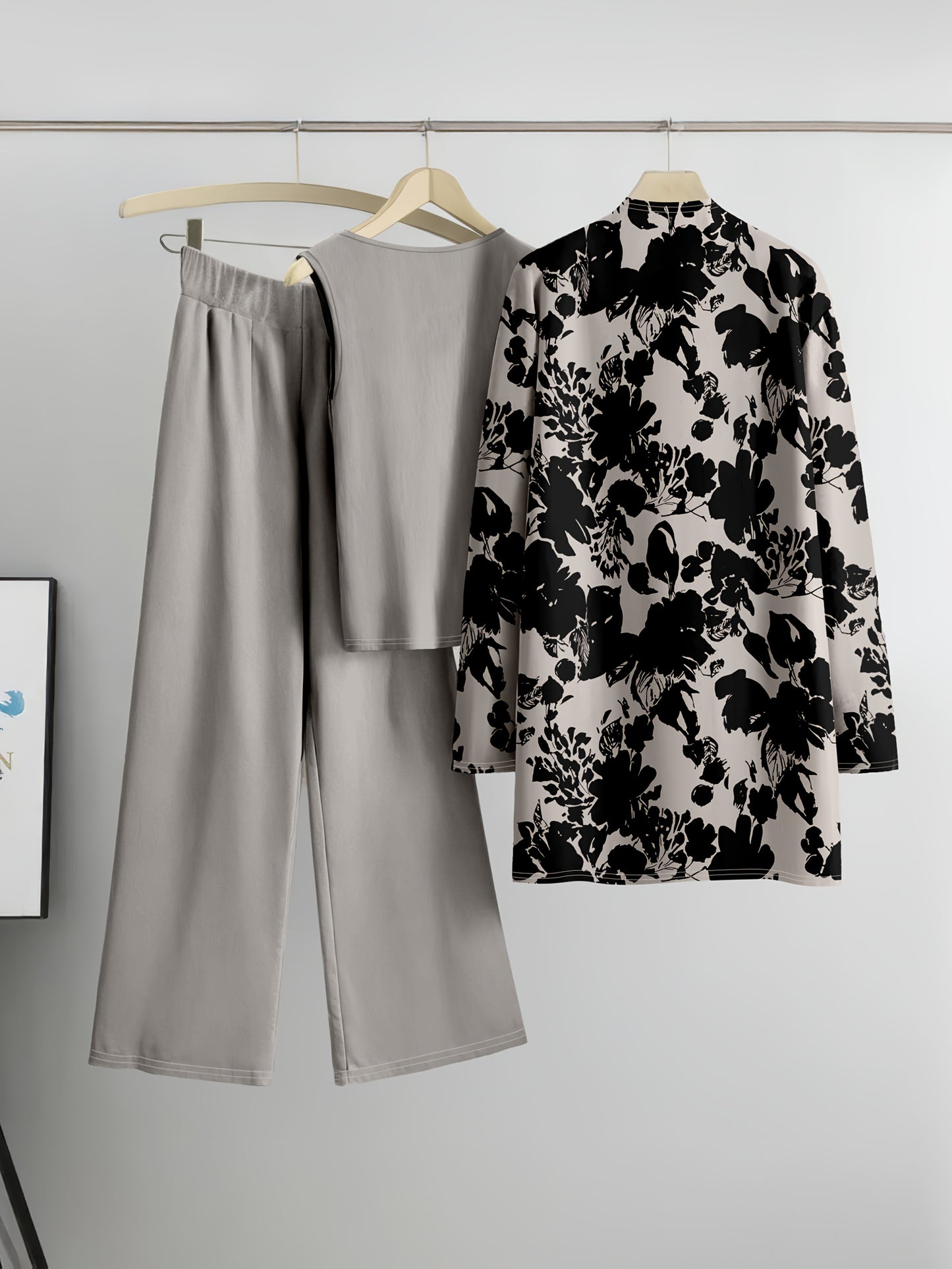 Plus Size, A three-piece set of elegant and unique female plus-size floral printed top and solid-colored vest and trousers