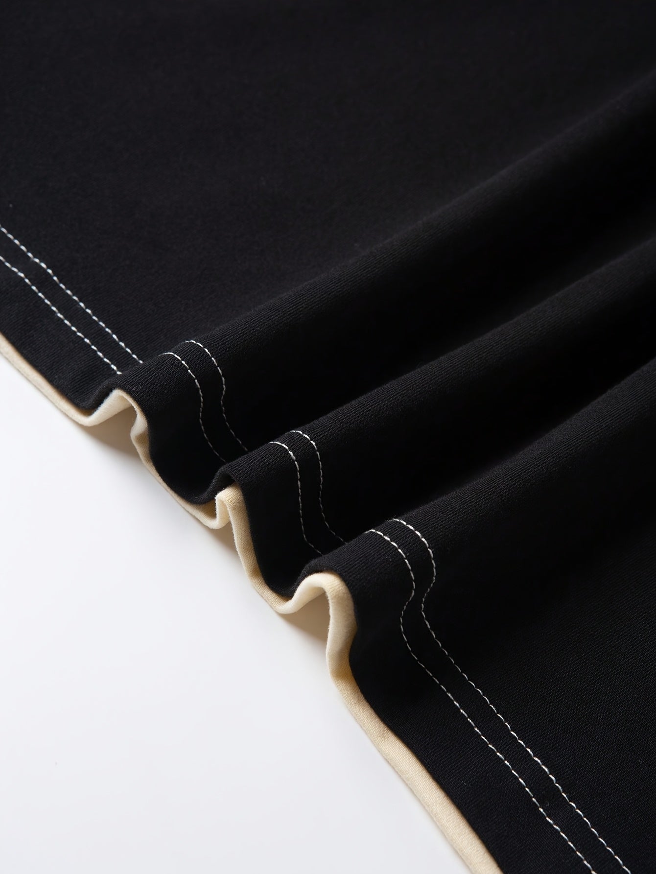 Men's Round Neck T-Shirt, Three-Color Patchwork Top with Asymmetric Double Stripes, Trendy Comfortable Breathable High-Quality Factory-Made Casual Fit