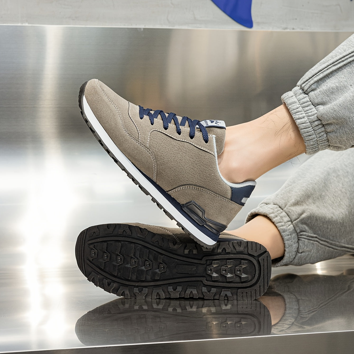 Men's Non-Slip Sneakers - All-Season Lace-Up Sneakers with Cushioned PU Sole, Beige/Blue Accent Low-Top Design for Gym, Hiking, Everyday - Non-Marking Tread, Durable Easy-Clean Casual Shoes, Hiking Sneakers, Gym Footwear, R