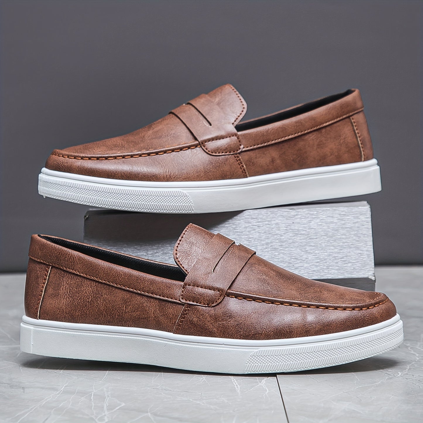 Men's Casual Slip-On Sports Shoes Breathable Low-Top Loafers