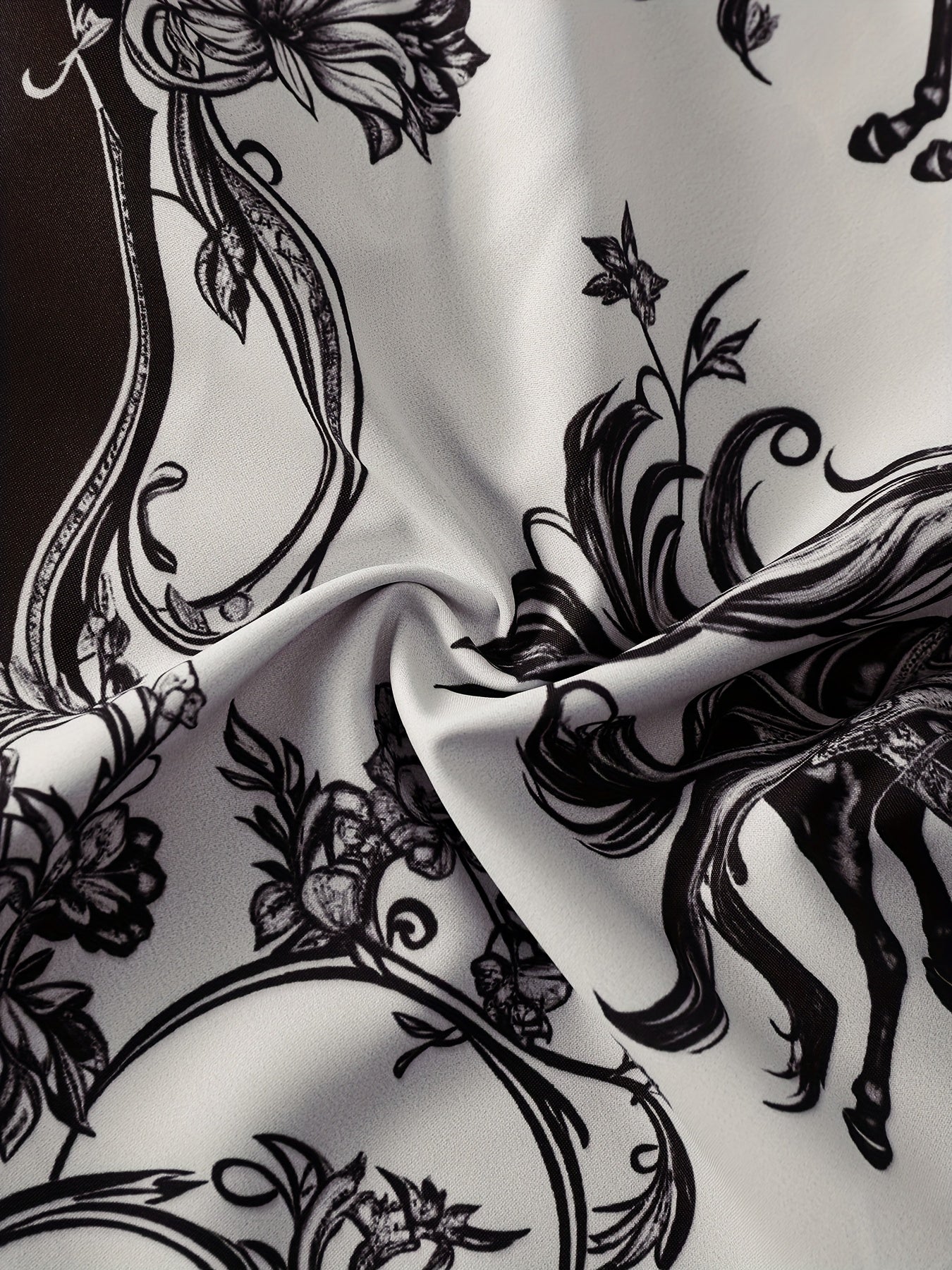 Men's Summer Suit Set: Short Sleeve Knight Print Positioning Burned Shirt with Open Collar, Drawstring Casual Shorts Pajama Two-Piece Set