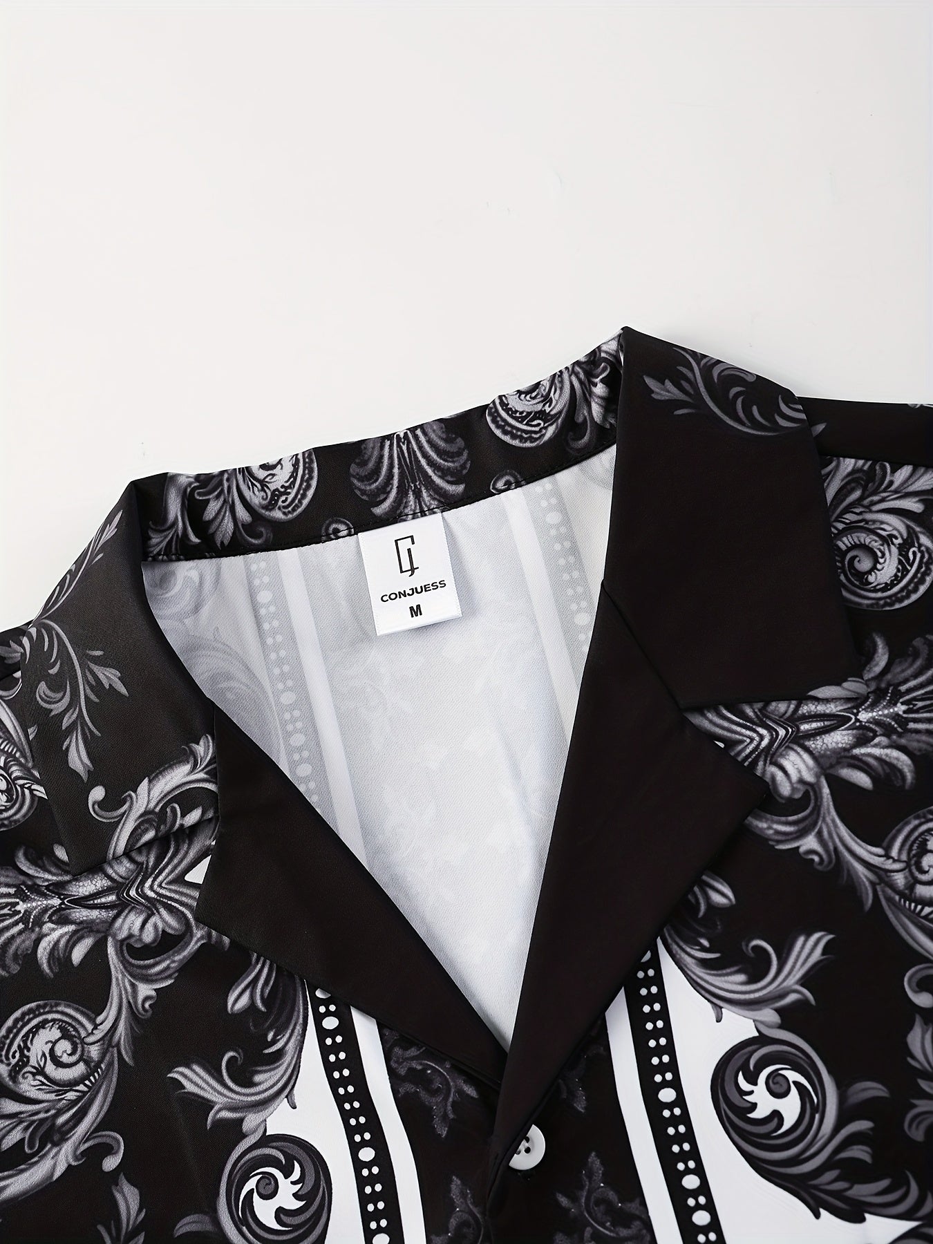 Men'S Suit with a Baroque Print Short-Sleeve Button-Up Shirt And Drawstring Side Pocket Shorts, Two-Piece Loungewear Set.