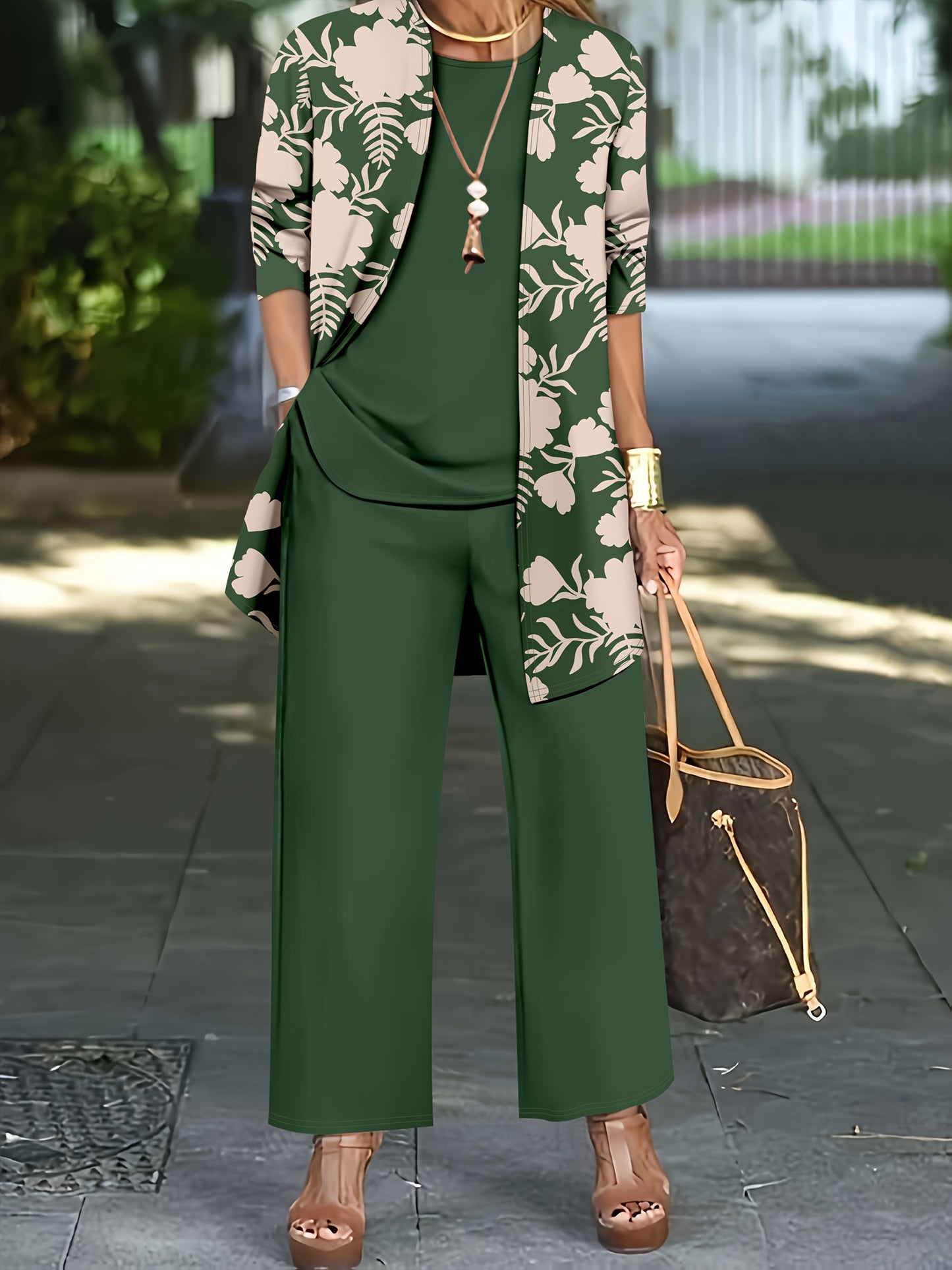 Plus Size, A three-piece set of Women's plus-size elegant floral print top and solid-color vest pants