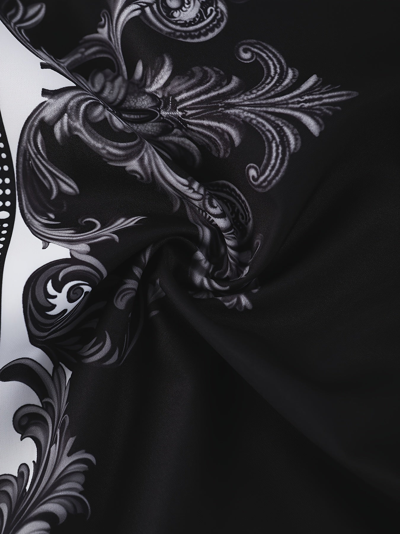 Men'S Suit with a Baroque Print Short-Sleeve Button-Up Shirt And Drawstring Side Pocket Shorts, Two-Piece Loungewear Set.
