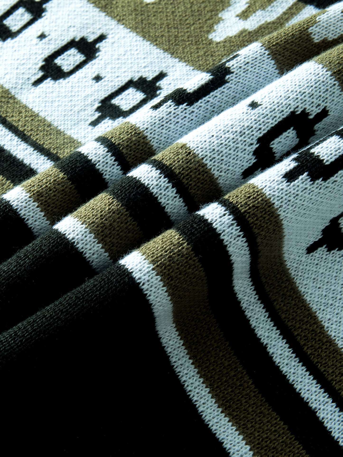 Men'S Hooded Pullover for Autumn And Winter, Featuring a Geometric Knit Pattern, Street Style, And a Cozy Knitted Sweater