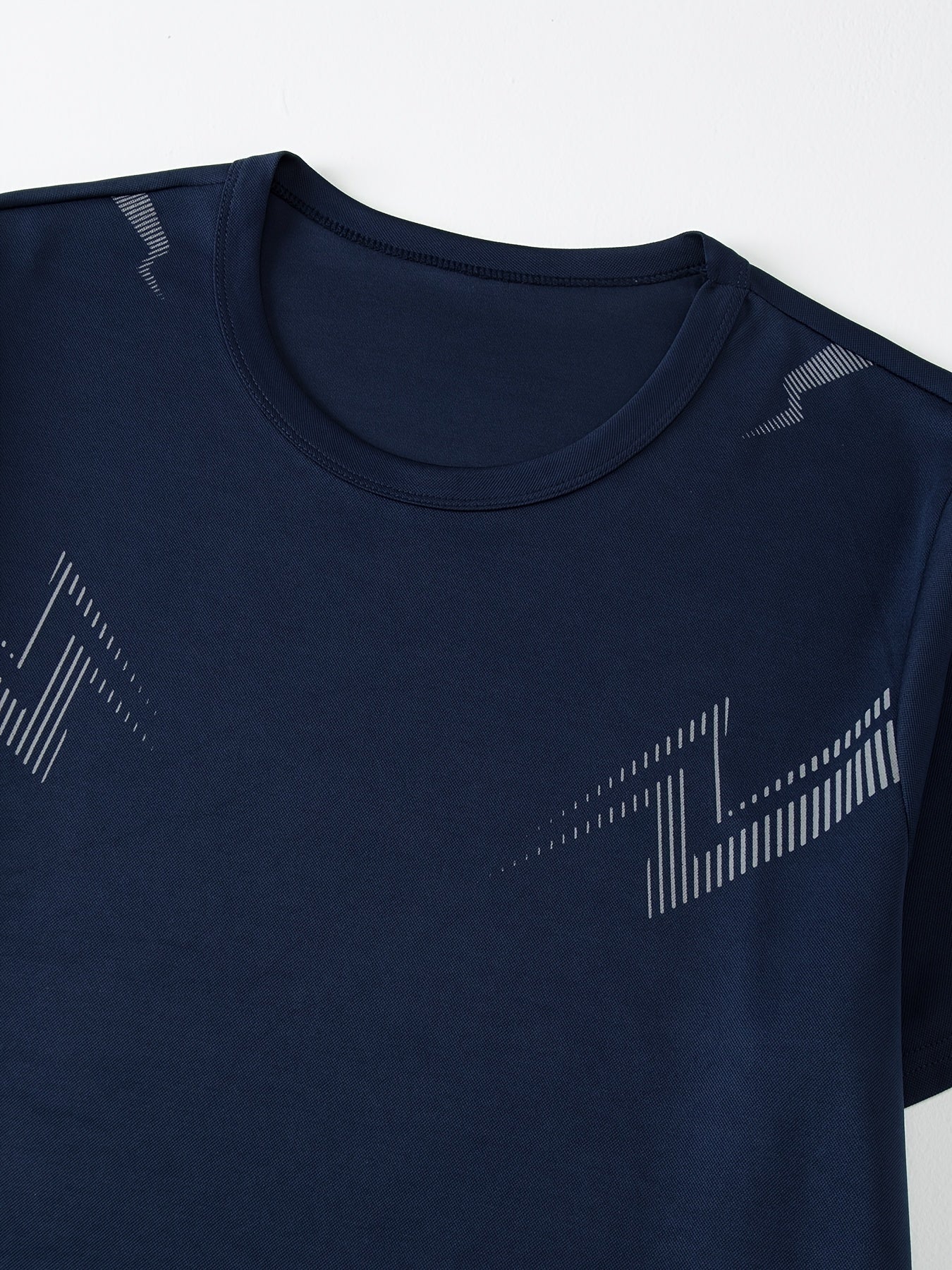 2pcs Summer New Lightning Print Sports Suit Men's Short Sleeve Shorts Outdoor Fitness Breathable Quick-Dry Loose Running Outfit Set
