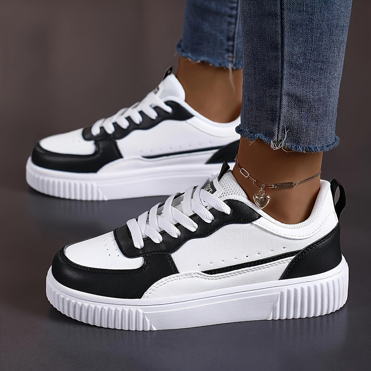 Unisex Low-Top Sneakers - White Green colorblock design, Lace-Up Closure, Cushioned EVA Sole - All-Season Casual Shoes for Men Women - Skateboarding, Everyday, Formal Events - Easy-Clean Synthetic Cover Upper, Everyday Fo