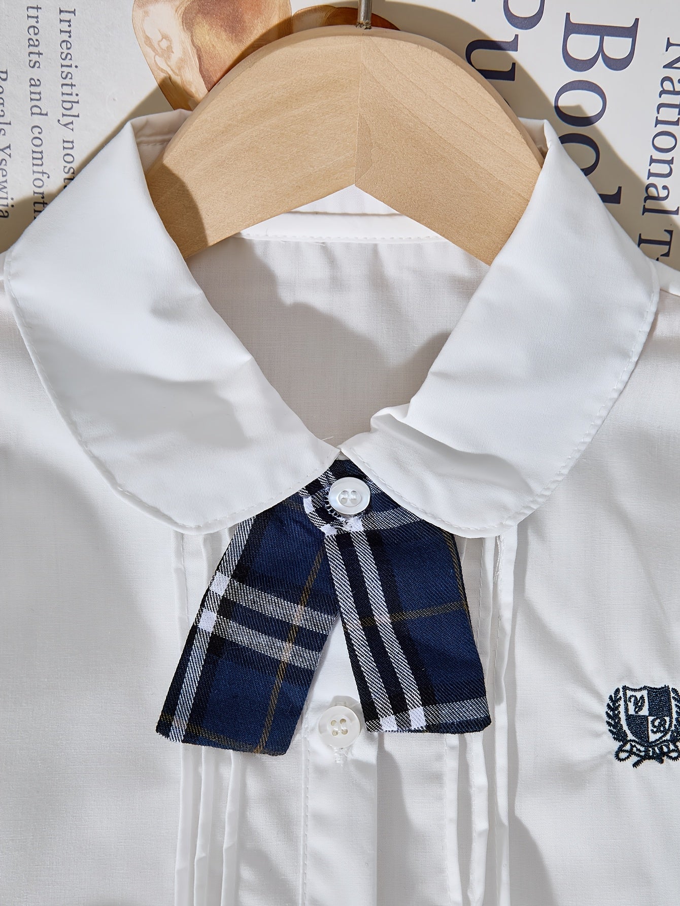 Girls' Preppy 2-Piece Skirt Set with Lapel Shirt and Pleated Skirt