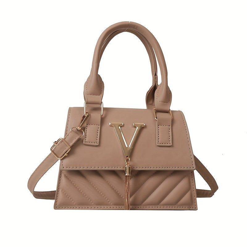 Trendy Chain Bags for Women, New Spring And Summer 2024 Collection, Featuring a High-End Embossed Design, Suitable for Shoulder, Hand, And Crossbody Wear, with Stylish Tassel Pendants.