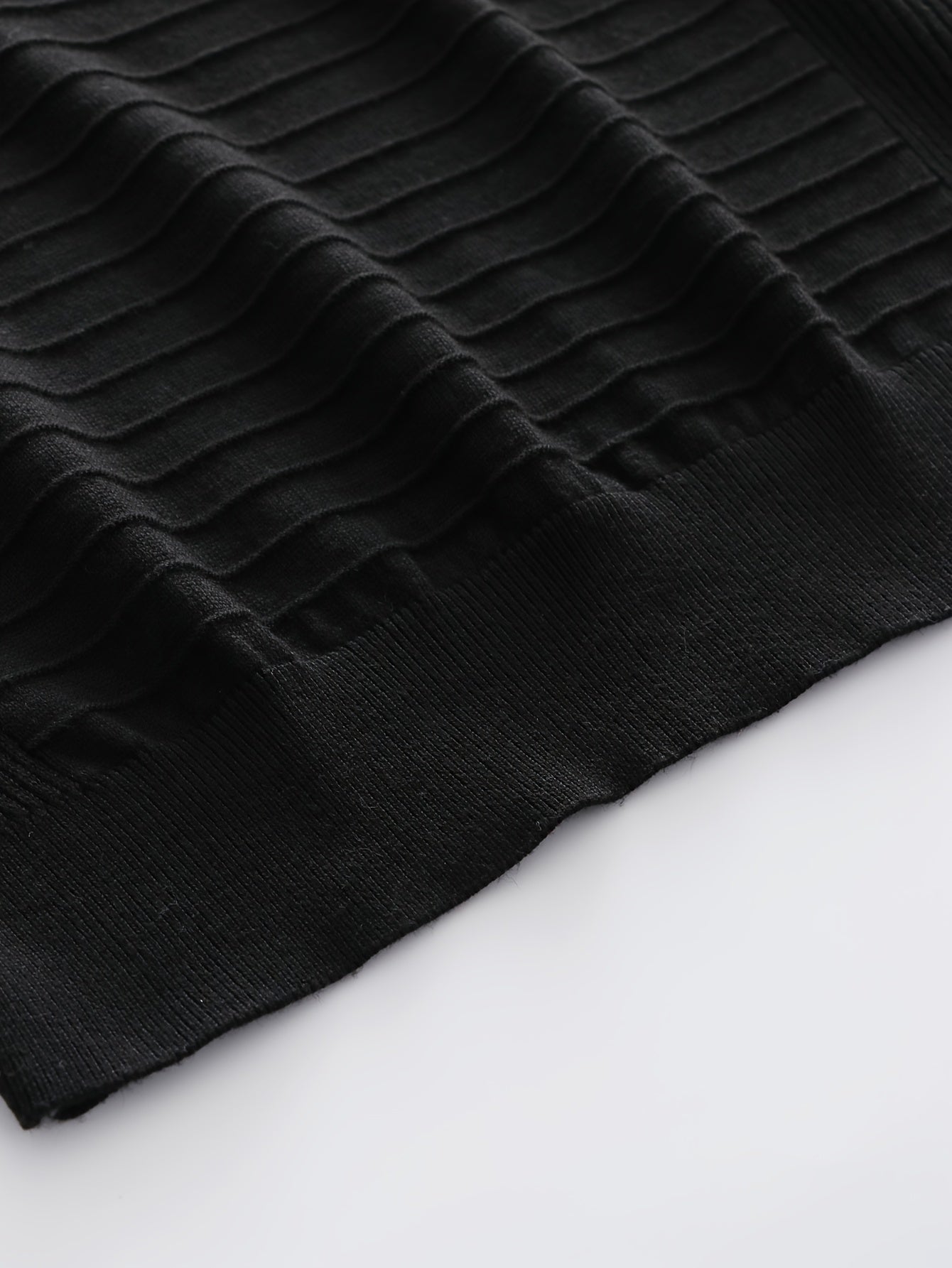 New Fashion Men'S Long-Sleeve Pullover with Contrasting Striped Knit from Tie Mu Zhen OBM.
