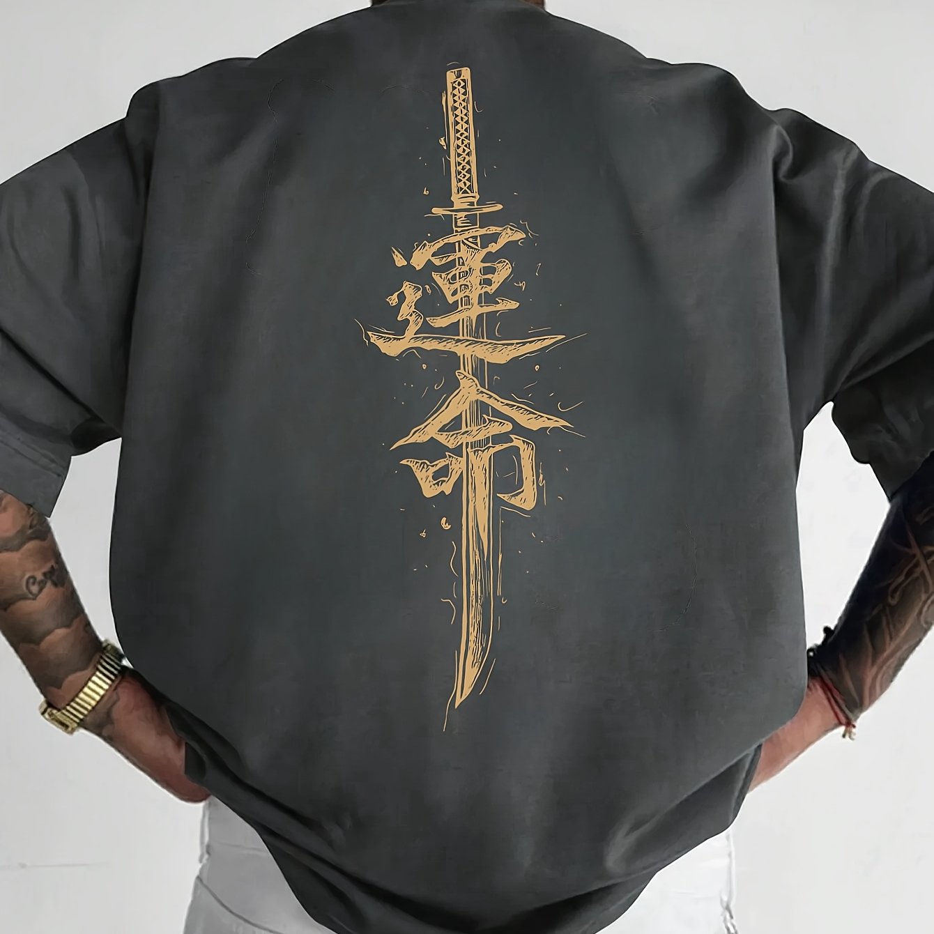 Men'S Japanese Samurai Sword Graphic T-Shirt - Casual Loose Fit Crew Neck, Short Sleeve Tee with Red Stylized Japanese Katanas Design, Breathable Polyester for Spring Summer Outdoor Wear