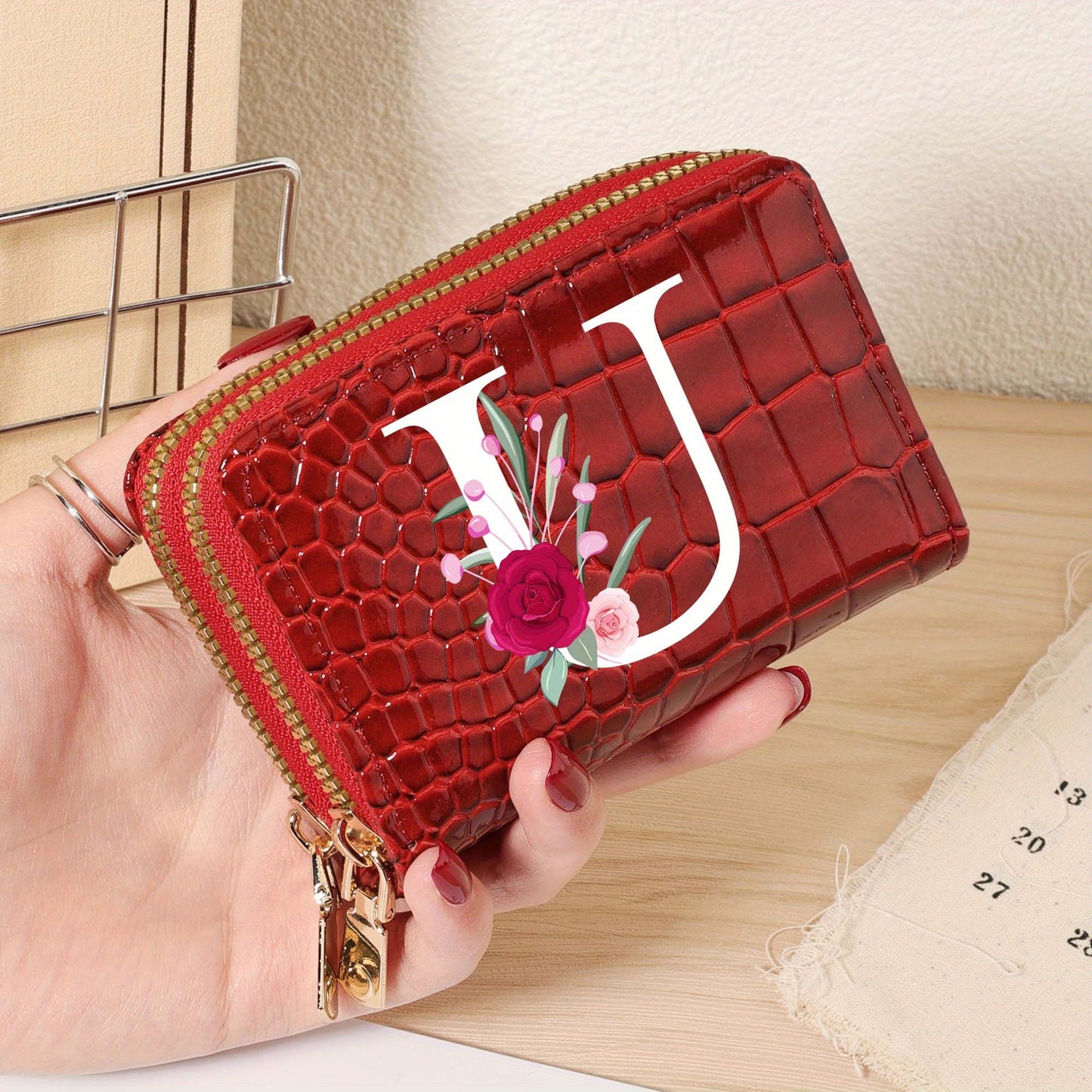 Minimalist Women'S Short Wallet Featuring a Double Zipper Design, with a Crocodile A-Z Letter Pattern. This Stylish Handbag Also Serves As a Fashionable Coin Wallet, Perfect for Travel, Back-To-School, Or Parties.